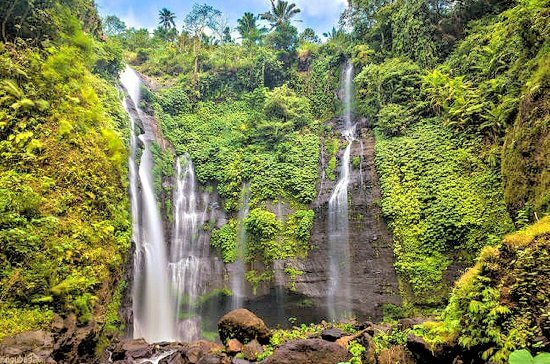 Sekumpul Waterfall hike Bali 