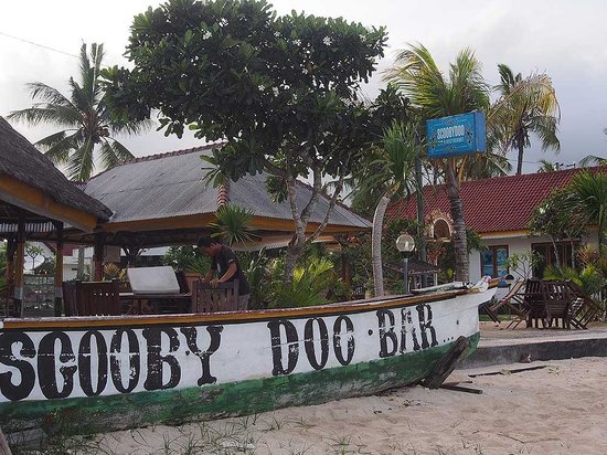 best beach bars nusa lembongan