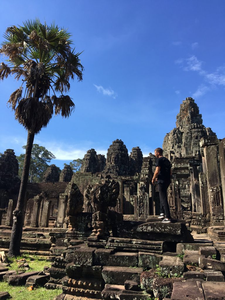 cheapest things to do in siem reap visit angkor wat temple