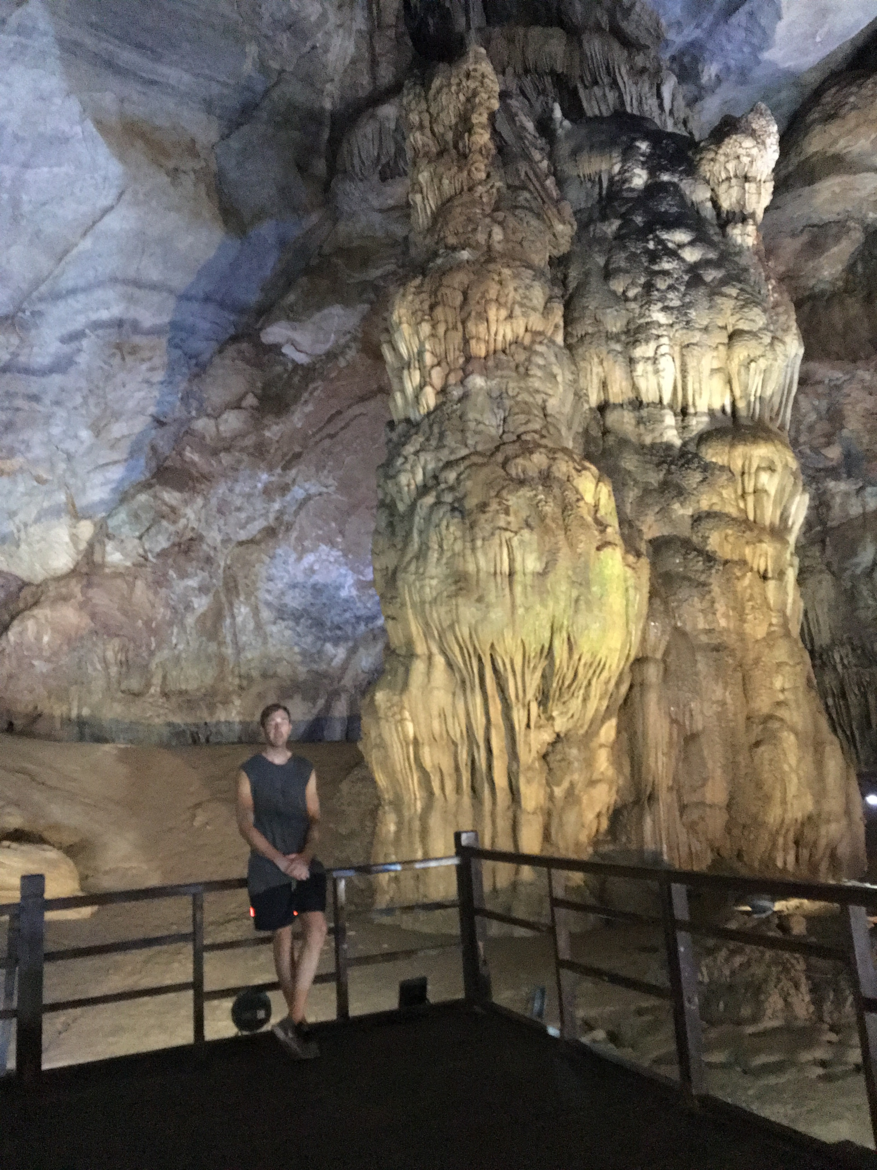 the amazing paradise cave vietnam